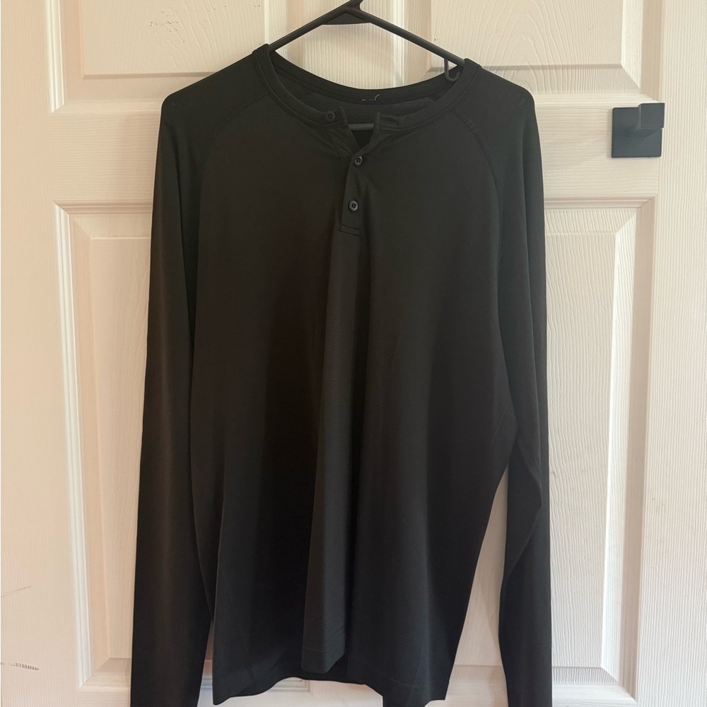 Lululemon Athletica Black Long Sleeve Shirt